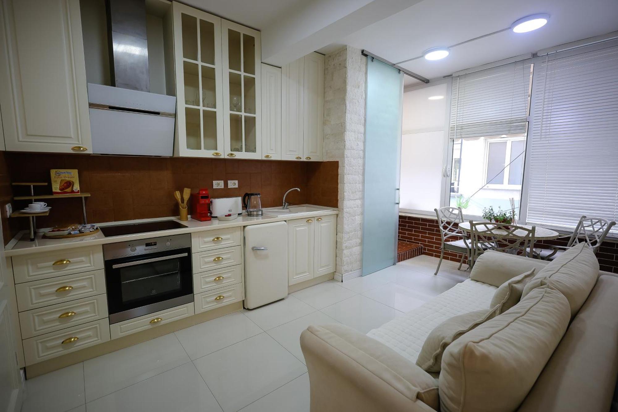 Near Me Apartments Тирана Экстерьер фото