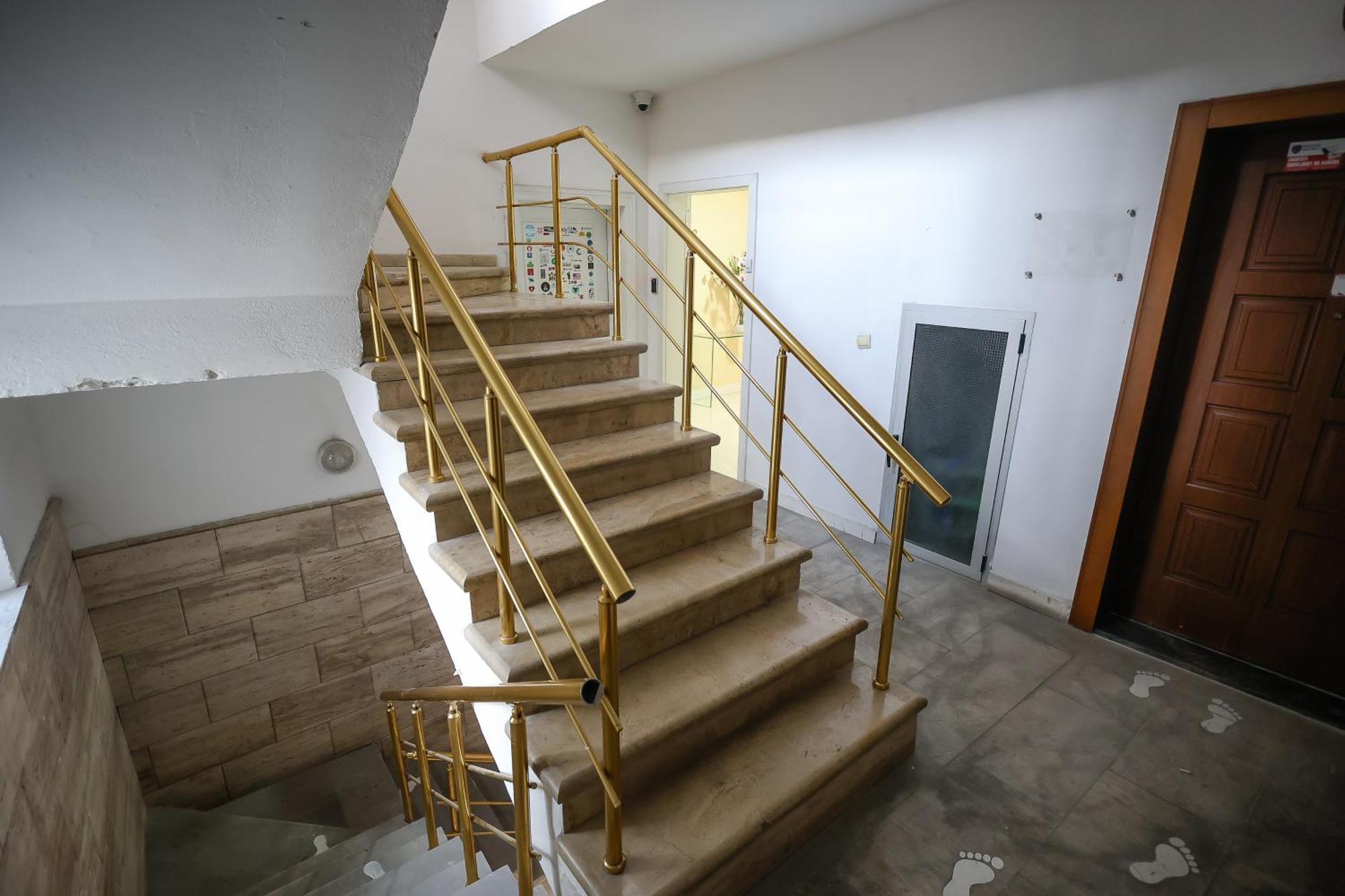Near Me Apartments Тирана Экстерьер фото